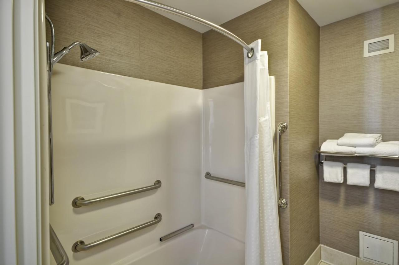 Holiday Inn Express Romulus / Detroit Airport By Ihg Экстерьер фото
