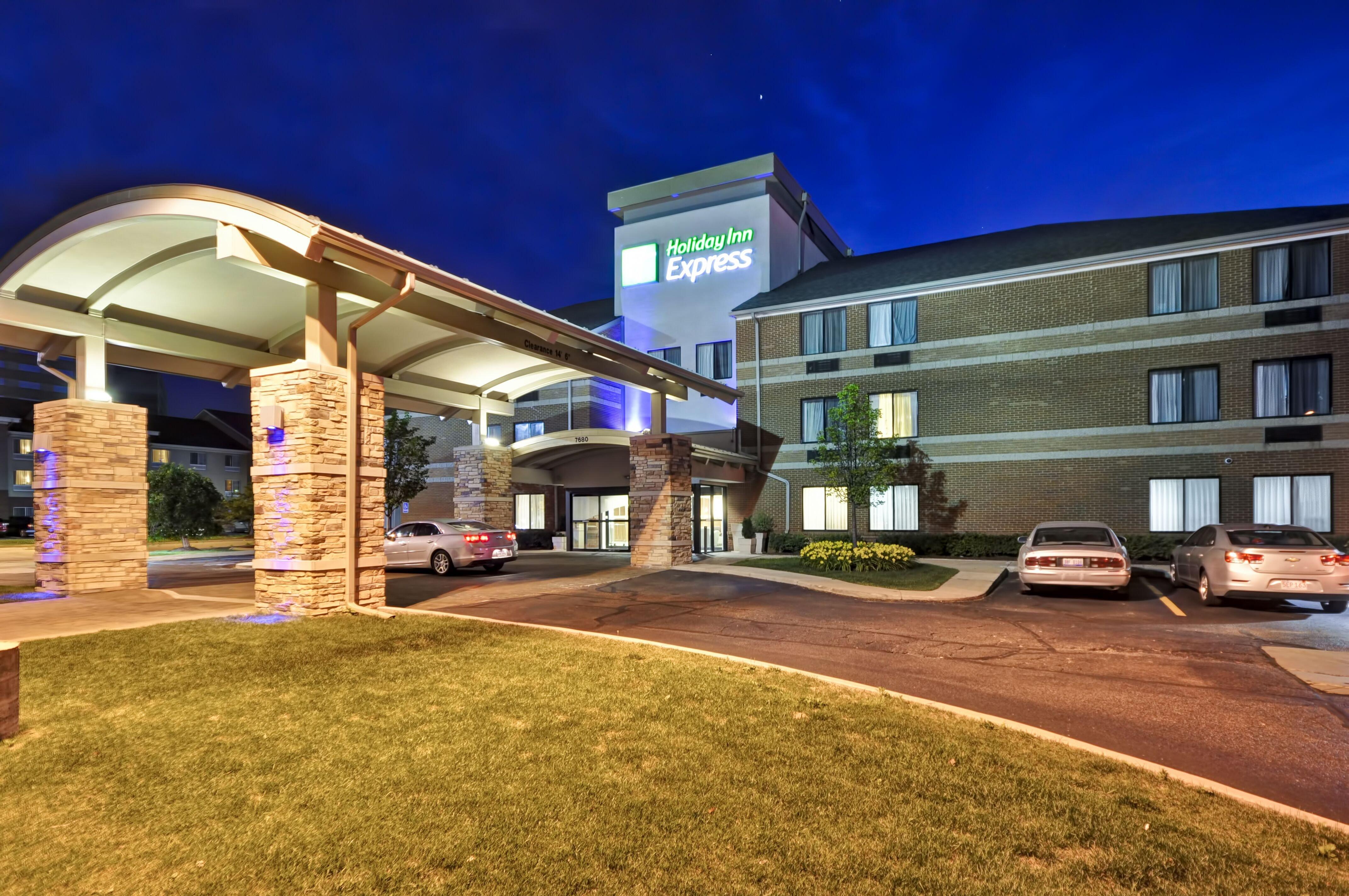 Holiday Inn Express Romulus / Detroit Airport By Ihg Экстерьер фото