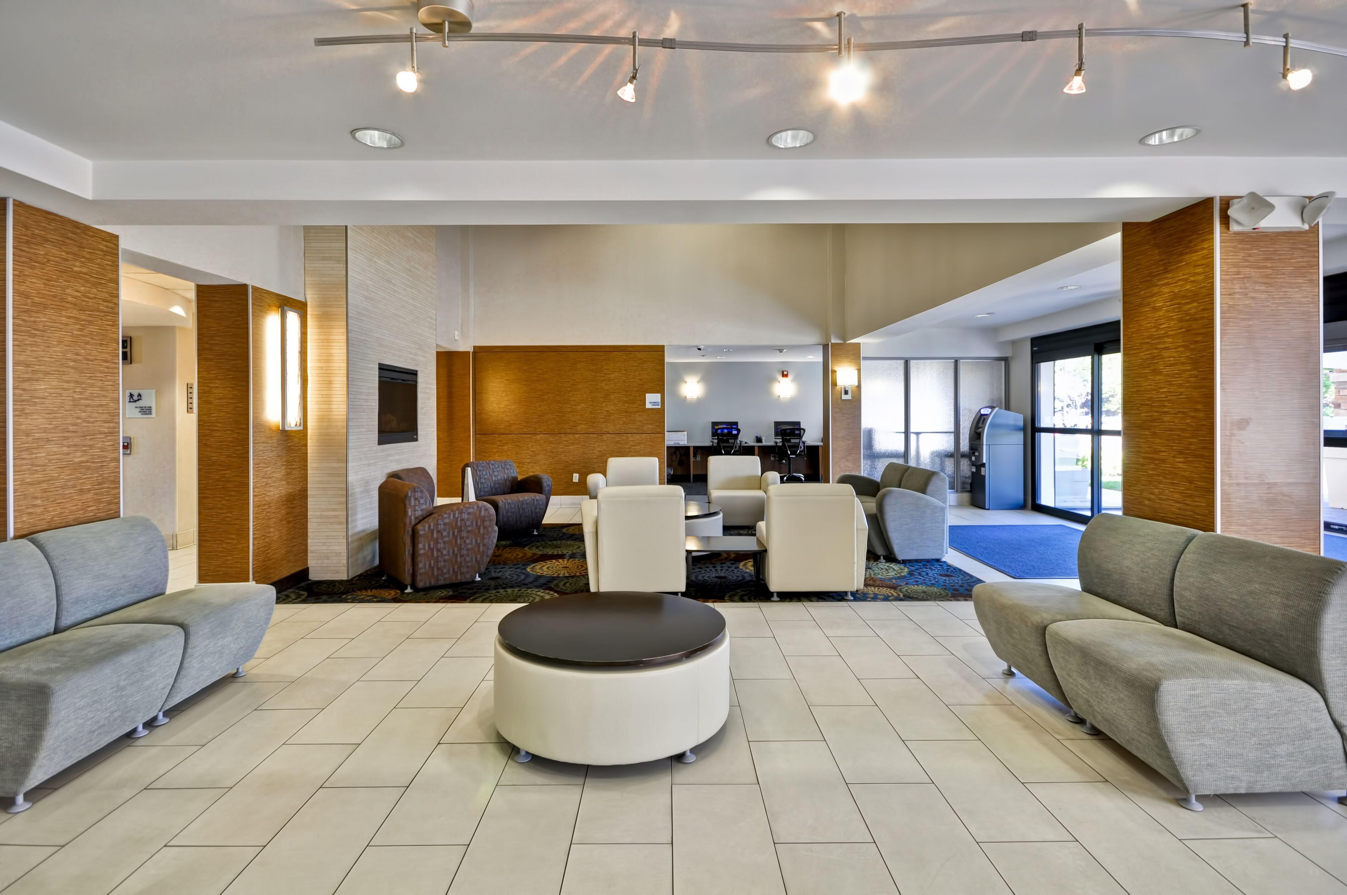 Holiday Inn Express Romulus / Detroit Airport By Ihg Экстерьер фото