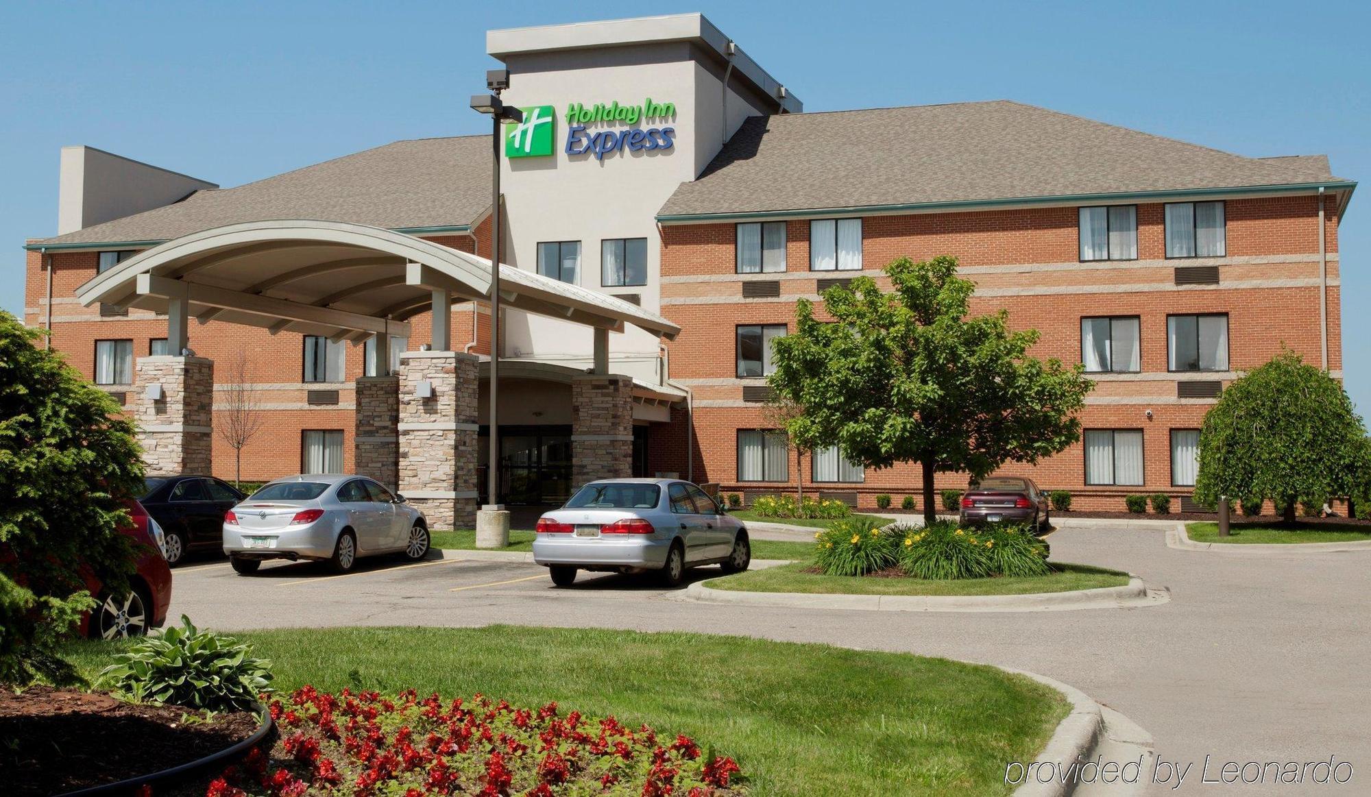 Holiday Inn Express Romulus / Detroit Airport By Ihg Экстерьер фото