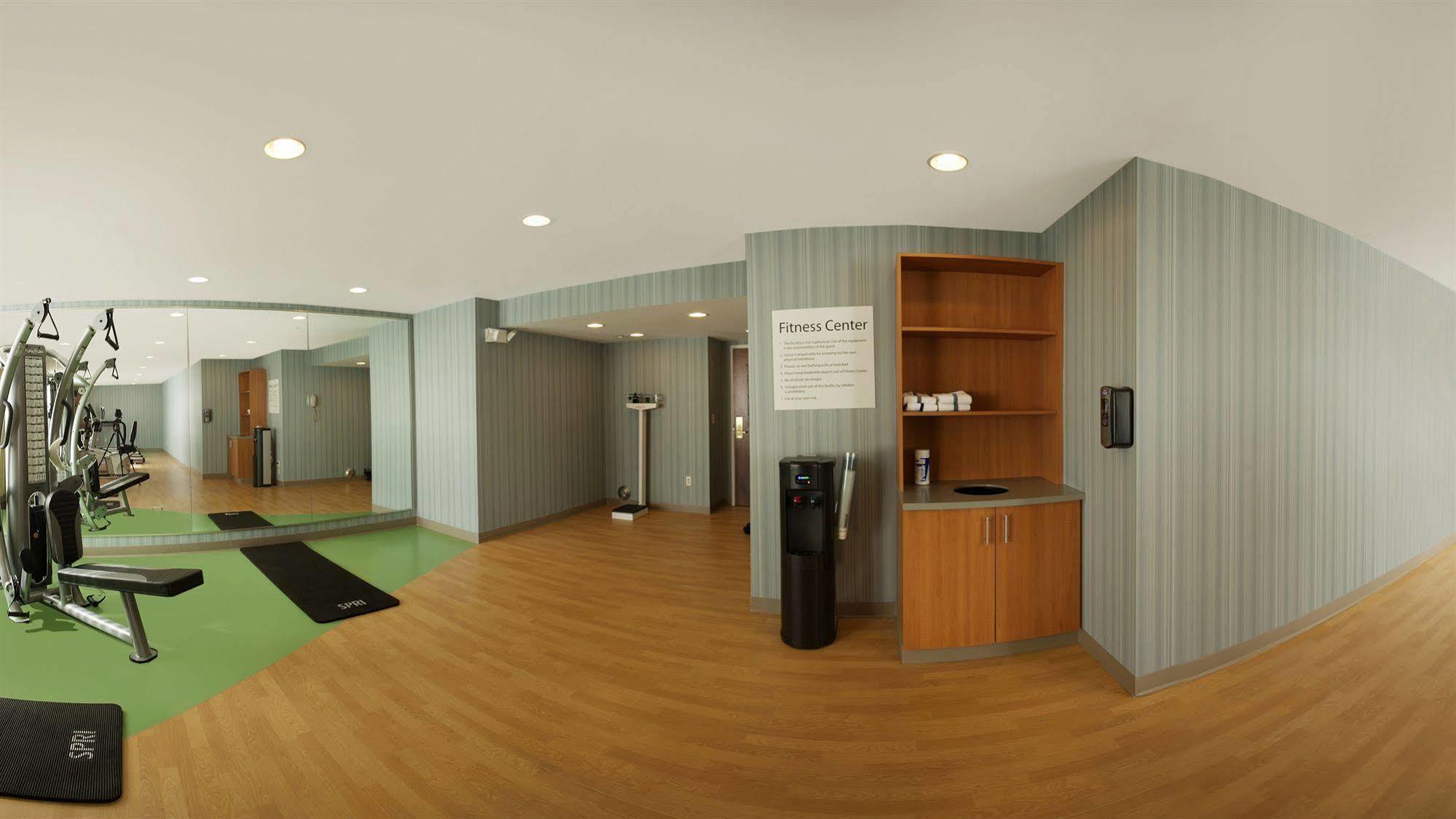 Holiday Inn Express Romulus / Detroit Airport By Ihg Экстерьер фото