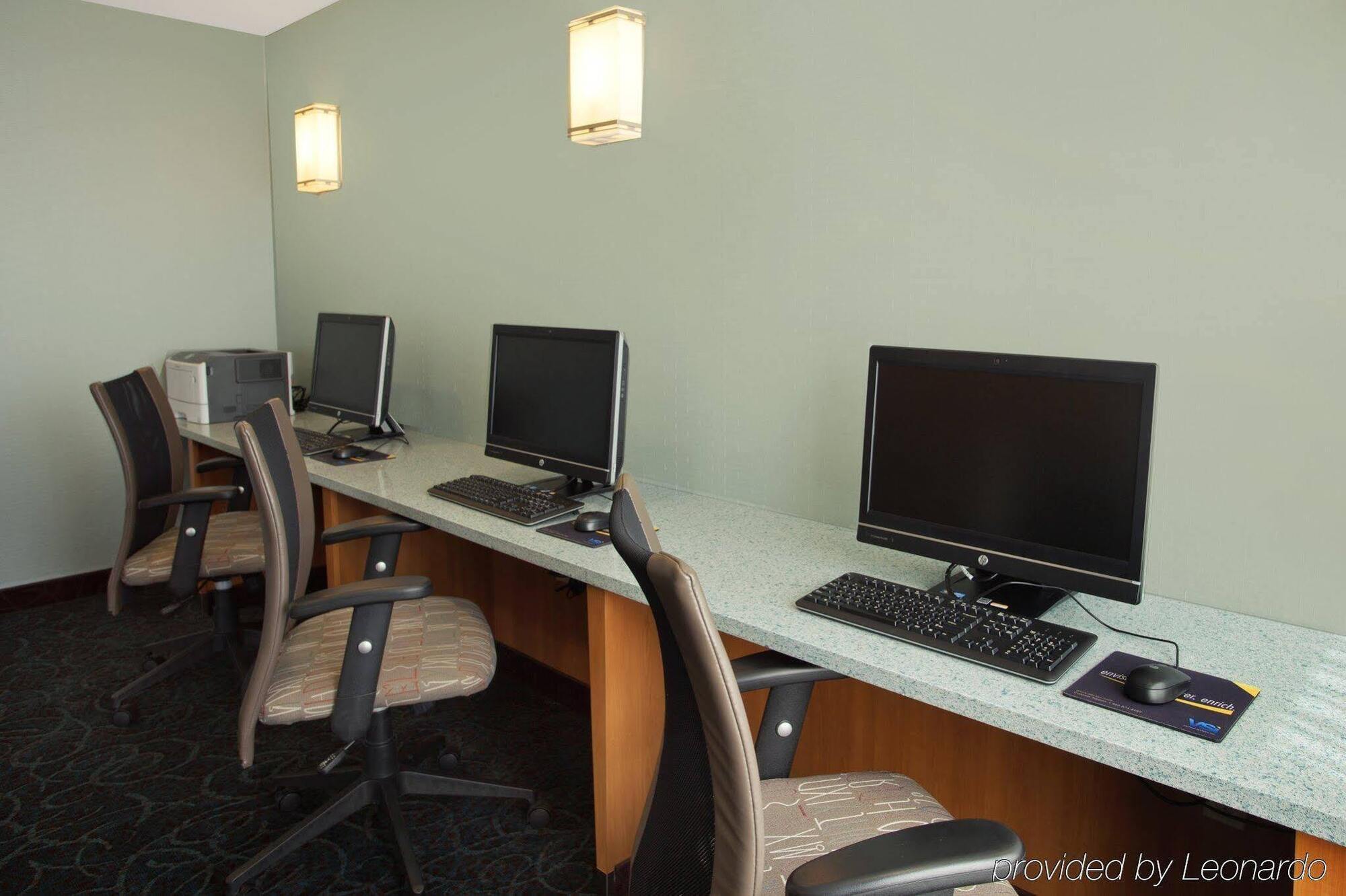 Holiday Inn Express Romulus / Detroit Airport By Ihg Экстерьер фото